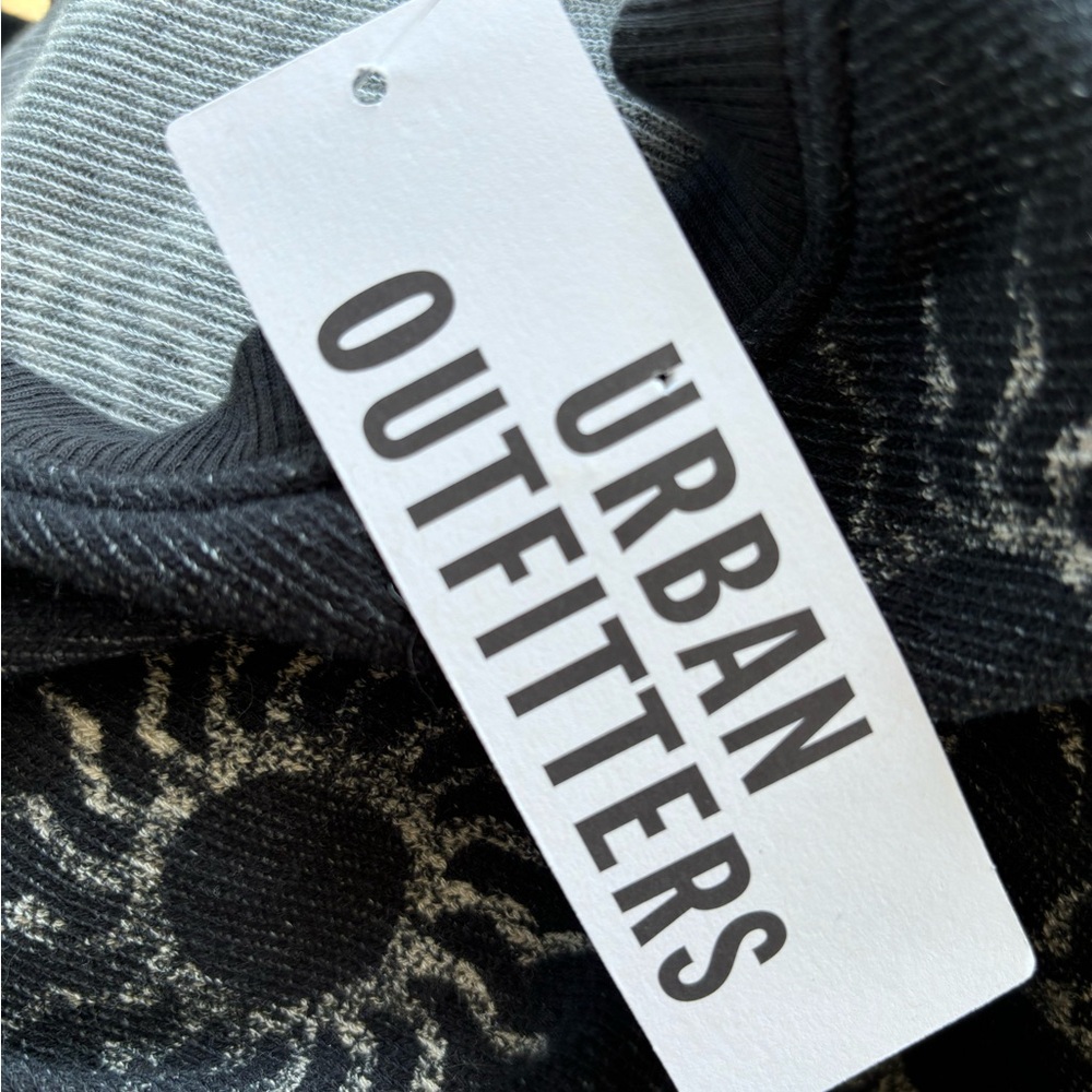 NWT! Urban Outfitters Out From Under crop top - Picture 3 of 5